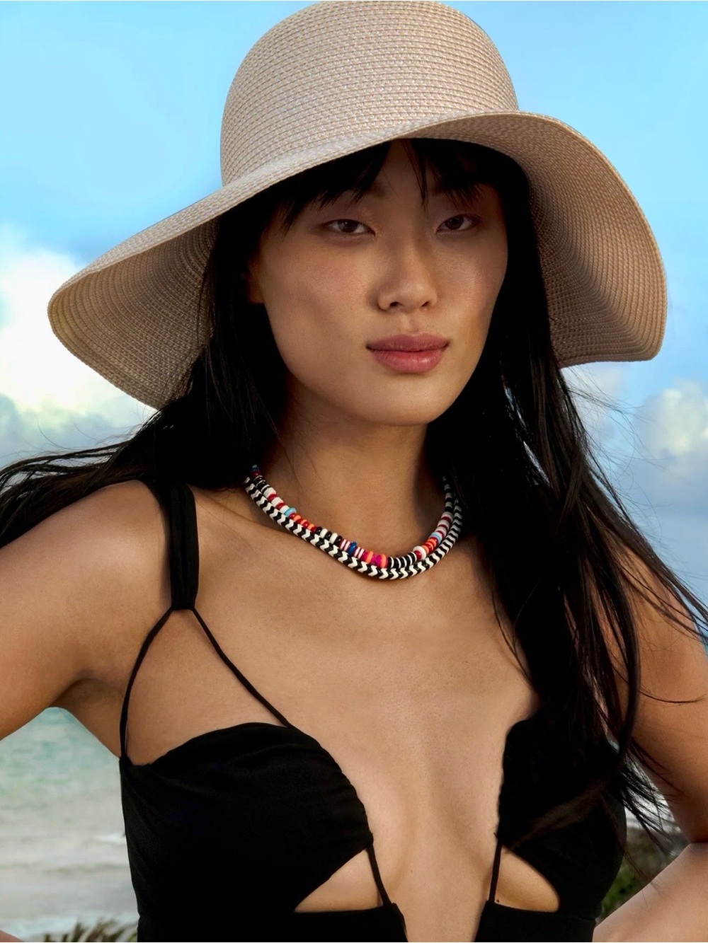 Eric Javits Hampton Packable Sun Hat in Cream - Picture 4 of 8
